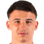 تغطية شاملة لتراجع أداء استيبان ليبول مع فريق رين، وتحليل أسباب التراجع وآثاره على فريقه.