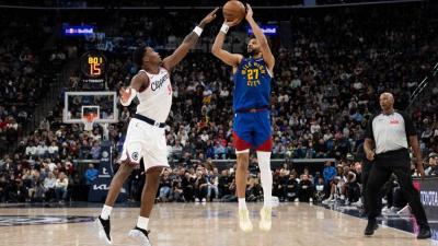 تعرف على قرار إيقاف مدى الحياة للاعبي الدوري الأمريكي نتيجة تورطهم في المراهنات وتأثير ذلك على مسيرتهم الرياضية.