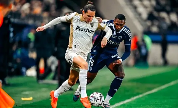 تابع آخر مستجدات الليغ 1 مع أفكار جديدة وهزيمة متجددة لفريق أنجيه في المنافسات الحالية.